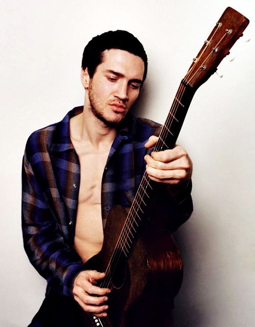 Remessageed Rock Pictures ( Happy birthday John Frusciante!!  