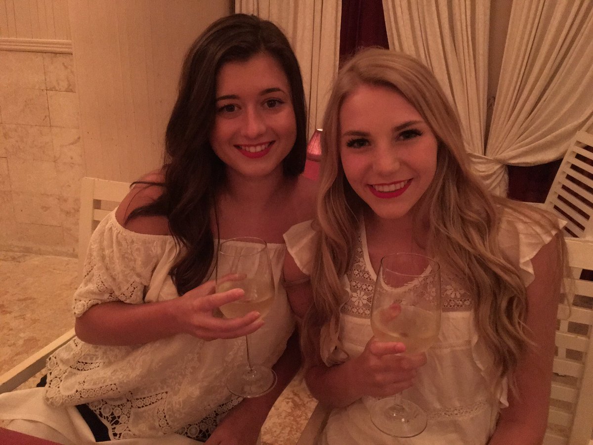 Kayleekriesel's tweet photo. Can I just have my best friend back. Miss you so much Mad😥❤ @madiejansen #Spainistoofar https://t.co/uEabMYnD64