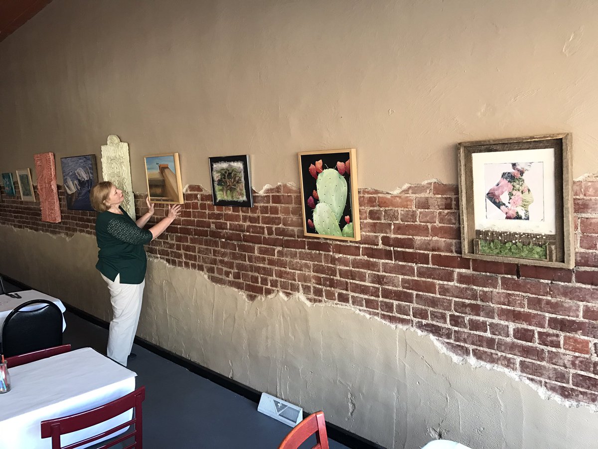 CGawNPHSArt's tweet photo. @GreenfieldDR @KristyDeer Hancock Cty visual arts advocate & connoisseur #SandyHall sets up TAA exhibt w/ @CGawNPHSArt @soupherb Recptn 3-10 https://t.co/Gsj9Sa2Omw