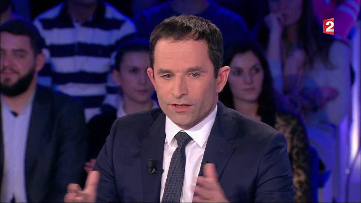 benoithamon's tweet photo. La République c'est un mot qui chante plus qu'il ne parle quand on n'a pas accès aux soins, à l'école, à des services élémentaires. #ONPC https://t.co/DjFaJOo8M7