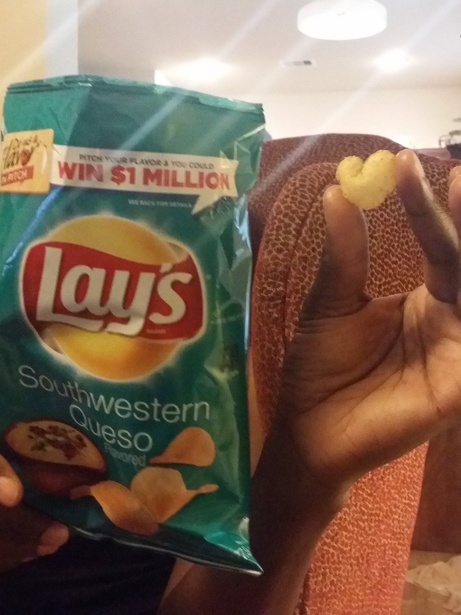 Angela_StJulien's tweet photo. @Fritolay, my family found the heart of your recipe in our snack this afternoon. My children are now determined to preserve it! #familysnack https://t.co/INpEWHhlYz