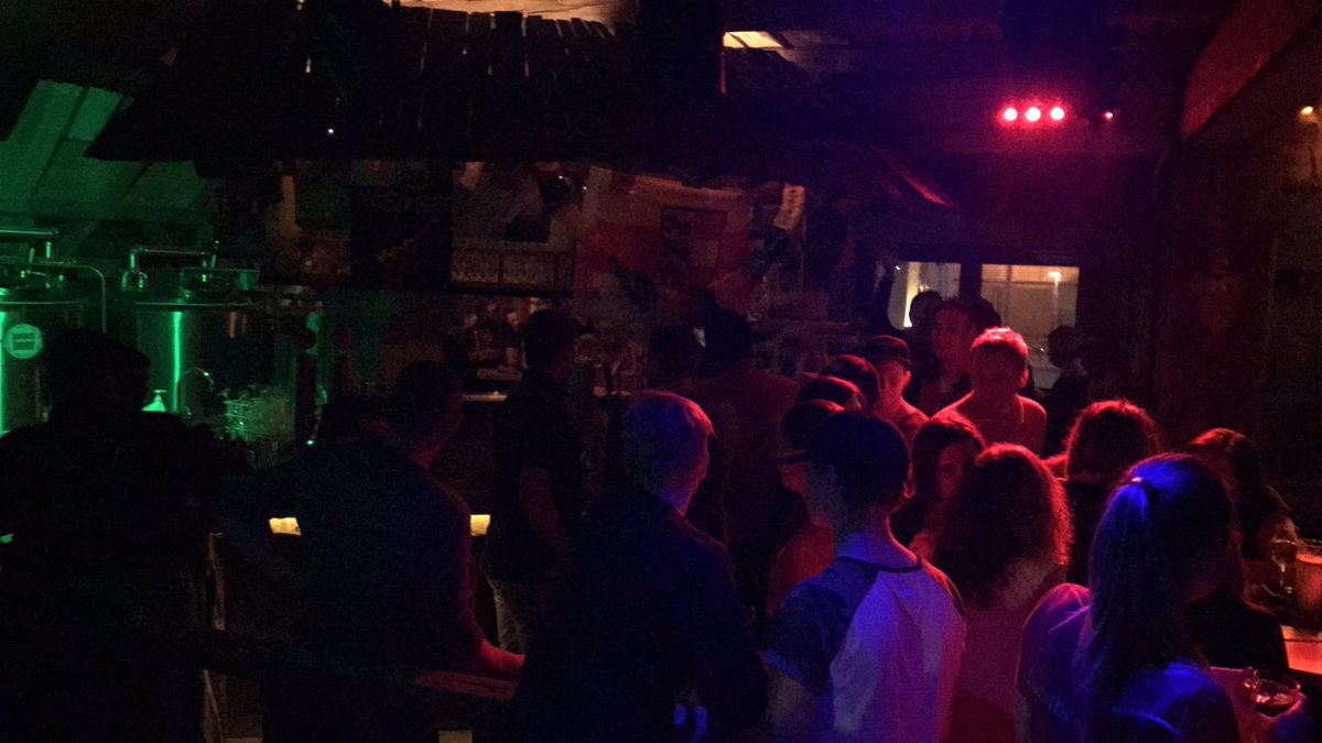 MarcusCooky's tweet image. Full house today !!!!