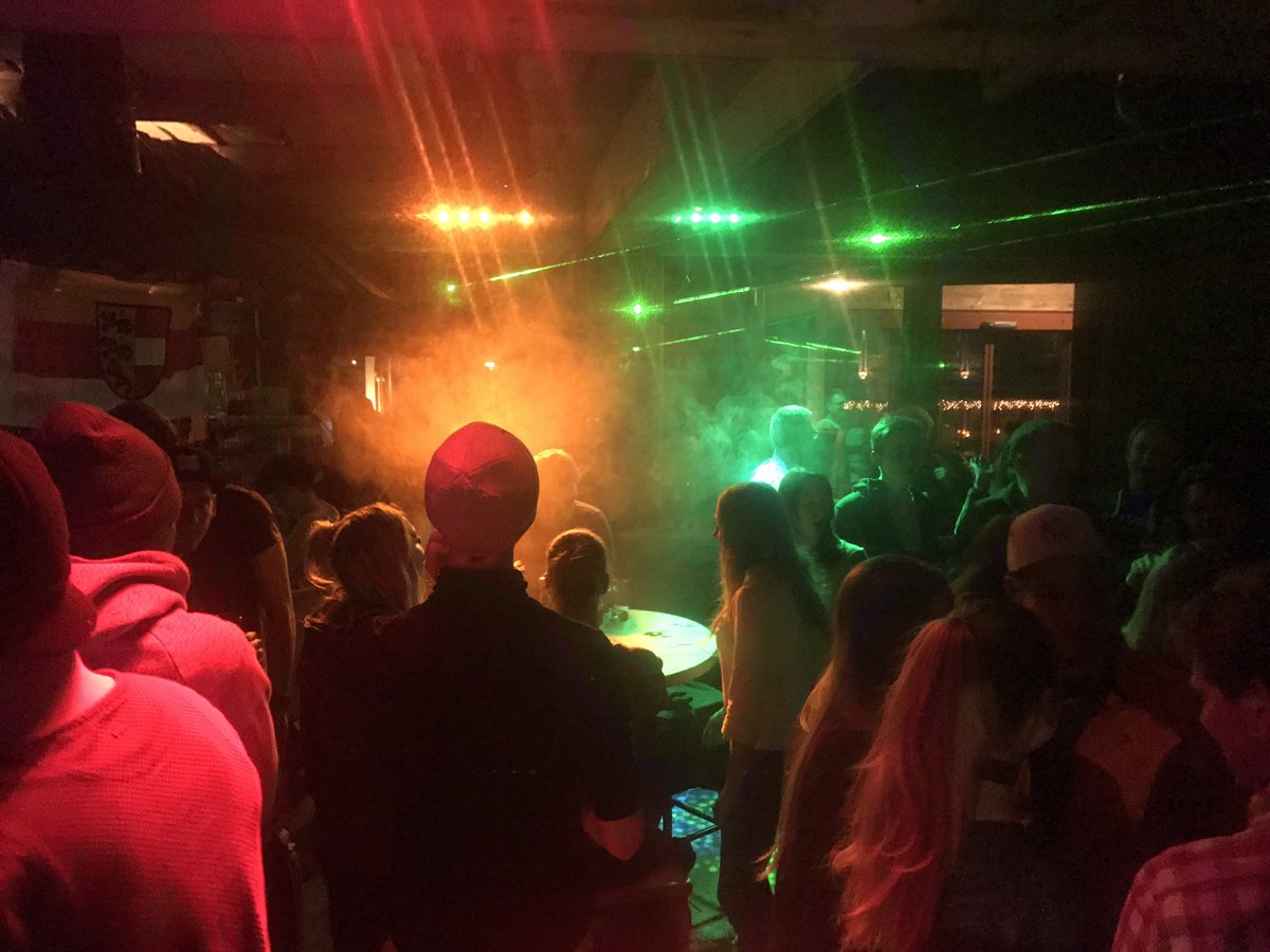 MarcusCooky's tweet image. Full house today !!!!