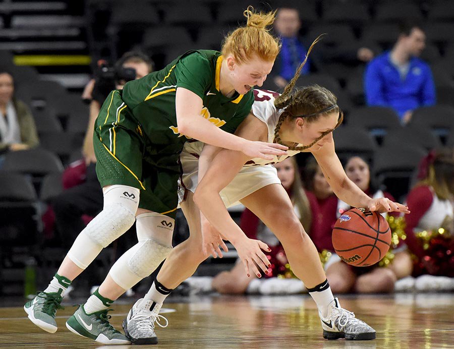 pickjay's tweet image. Final score for @thesummitleague women's game @NDSUwbb 56 vs. @IUPUILadyJags 69 Photos: argusne.ws/2mECKvh @ArgusSports #SummitTourney