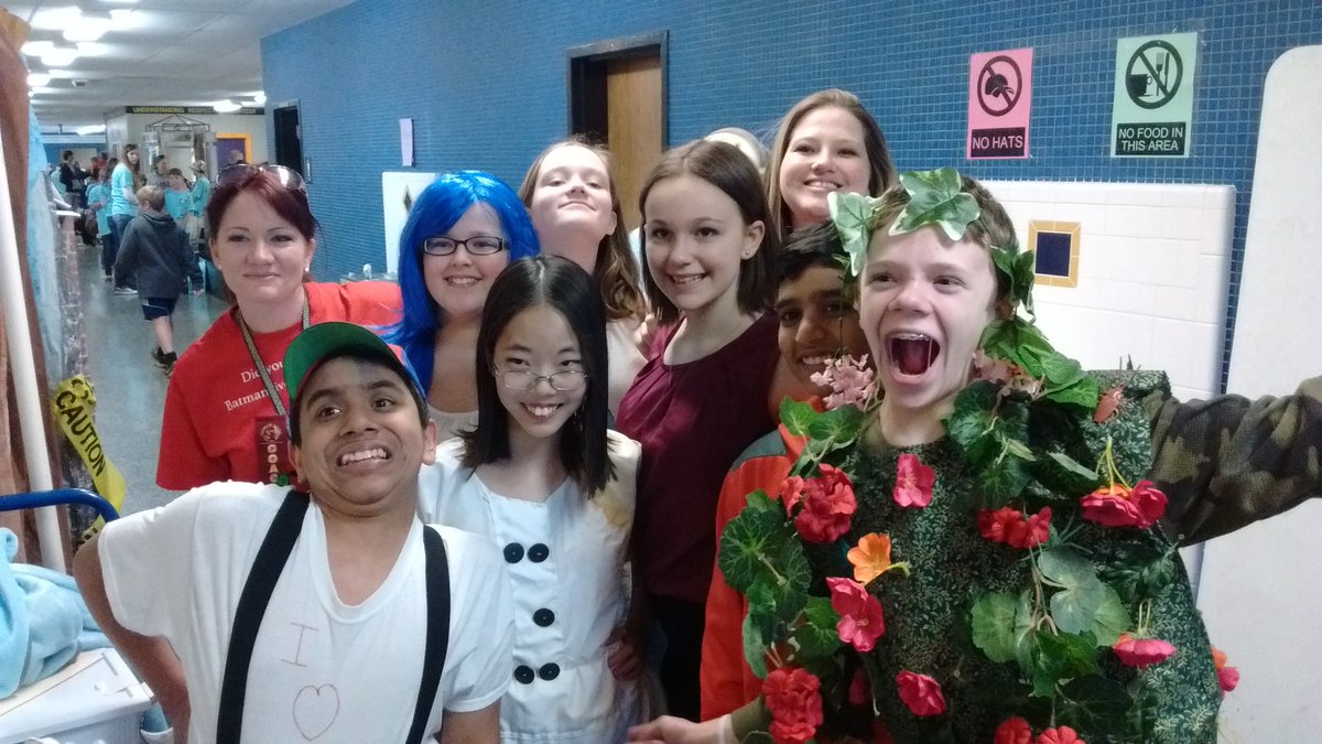 MrsBullGMS's tweet photo. Always a great day to be had at an #odysseyofthemind competition! Loved cheering for @graftonms at #region6 tournament! https://t.co/3a5ZJAArjI