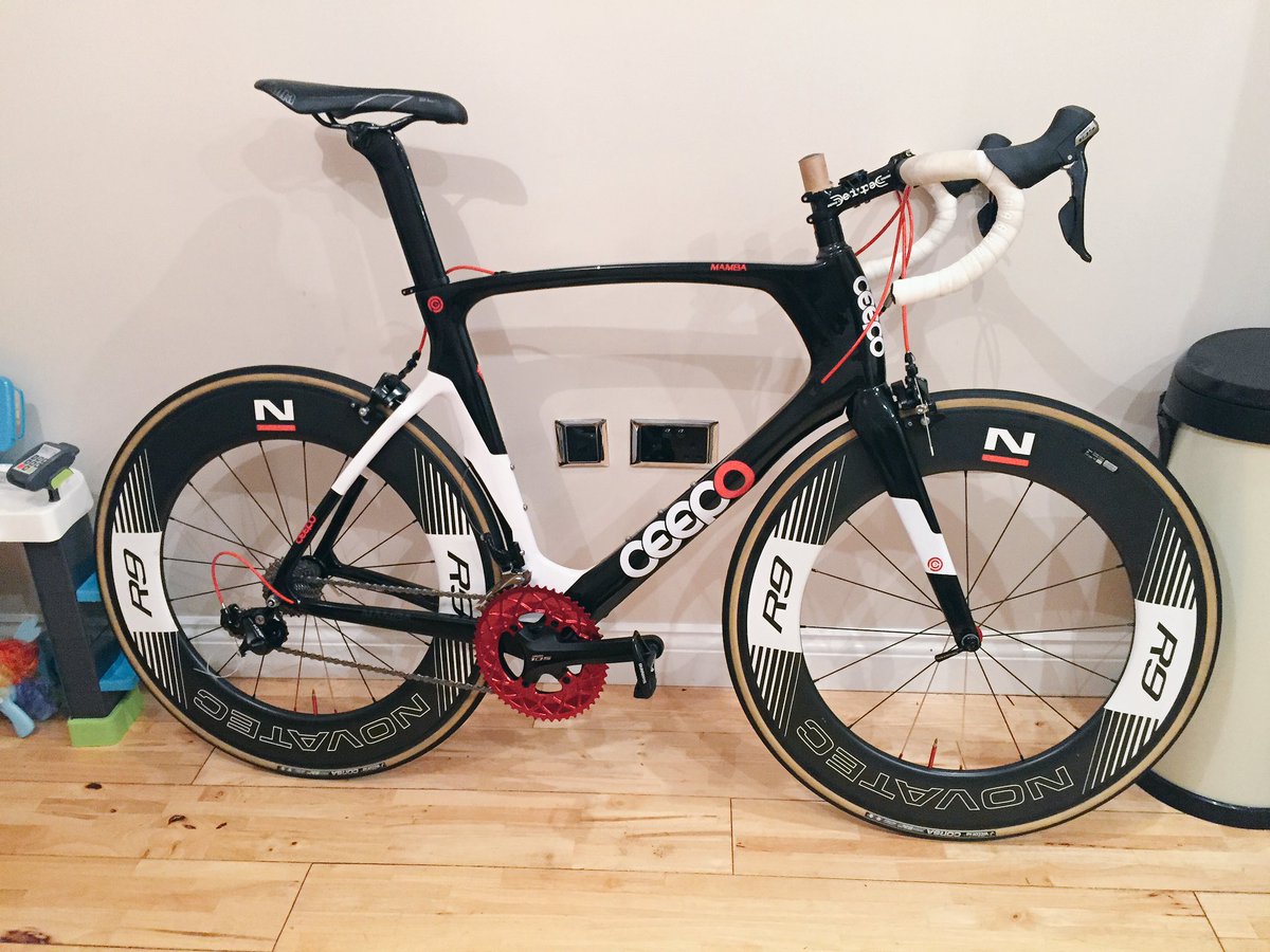 Time to introduce the new lady in my life, meet Rogue!! Just need the LBS to index the gears &amp; slam the stem #newbike #bikeporn #triathlon