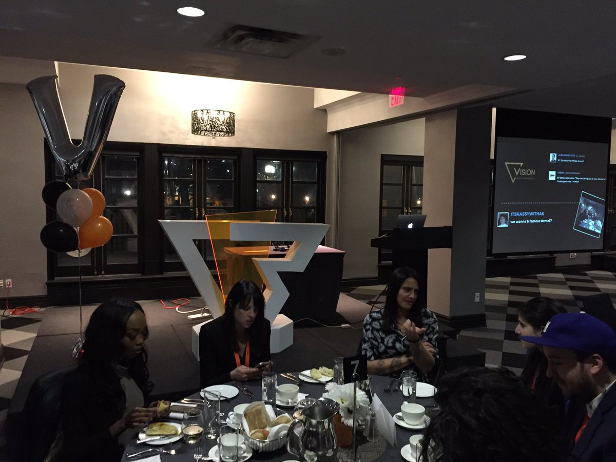 liemvu's tweet photo. So great being part of the diversity panel at #VMC17. Such inspiring young storytellers here https://t.co/KuFqjErTEL