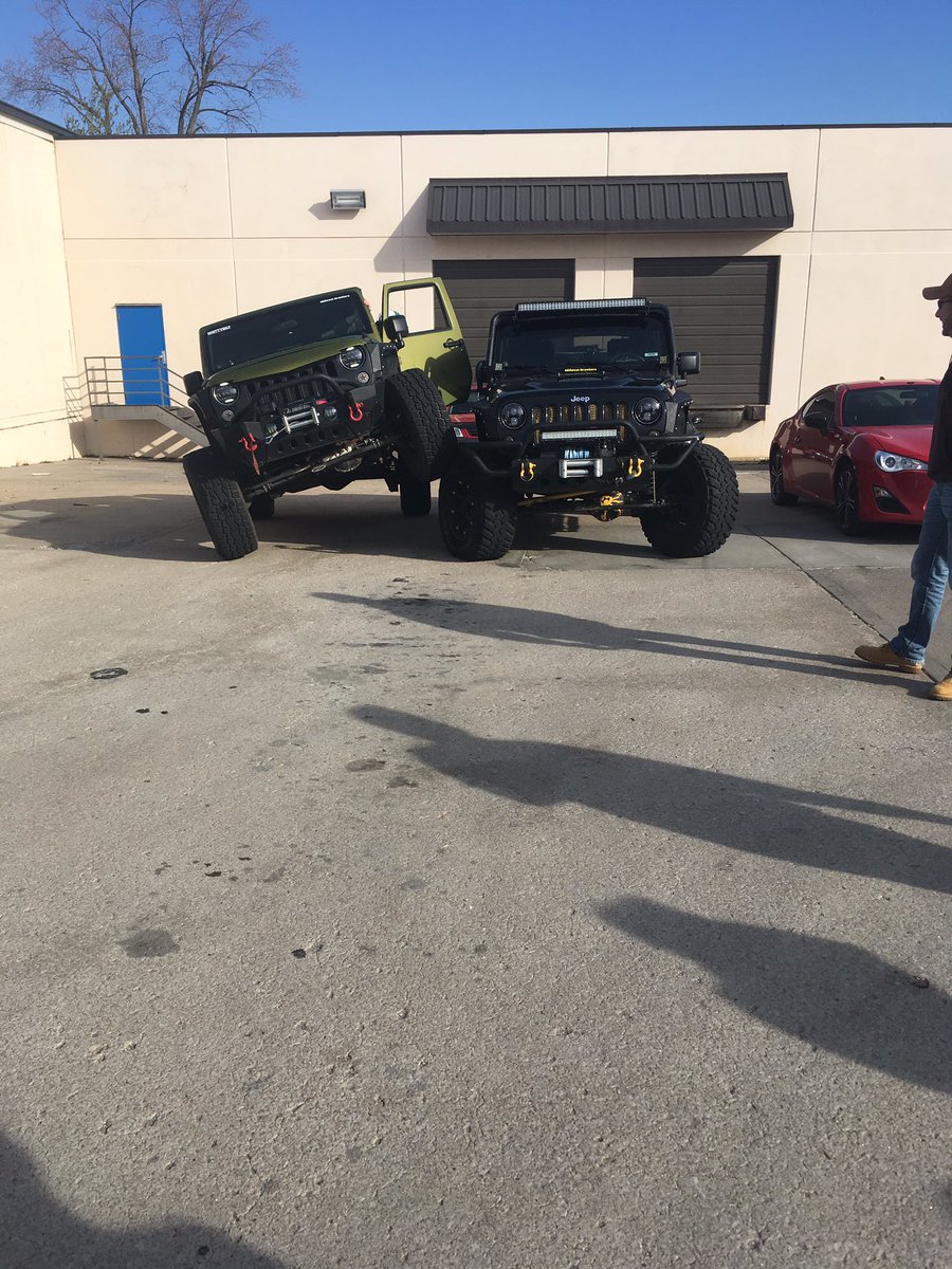 ComplexSociety_'s tweet photo. Jeep things 😏

#jeeps #lifted #crawlers #carsandcoffee #car #cars #carporn #jeepporn #jeep https://t.co/mMSojv5uJN