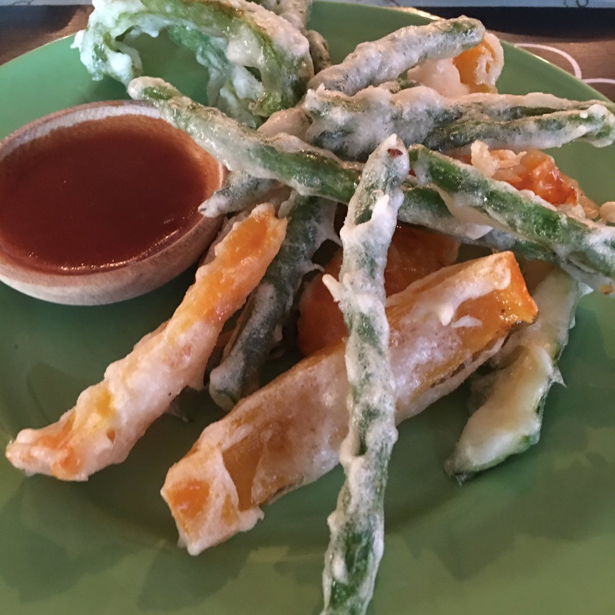 Excited to be hanging w/ some foodie friends <a href="/NaturesApproved/">Nature's Approved</a> <a href="/BENSSUGARSHACK/">BEN'S SUGAR SHACK</a> <a href="/reallygreatfood/">Really Great Food</a> 
tomorrow <a href="/NYIRFS/">NYFoodShow</a> 
come get some tempura!!