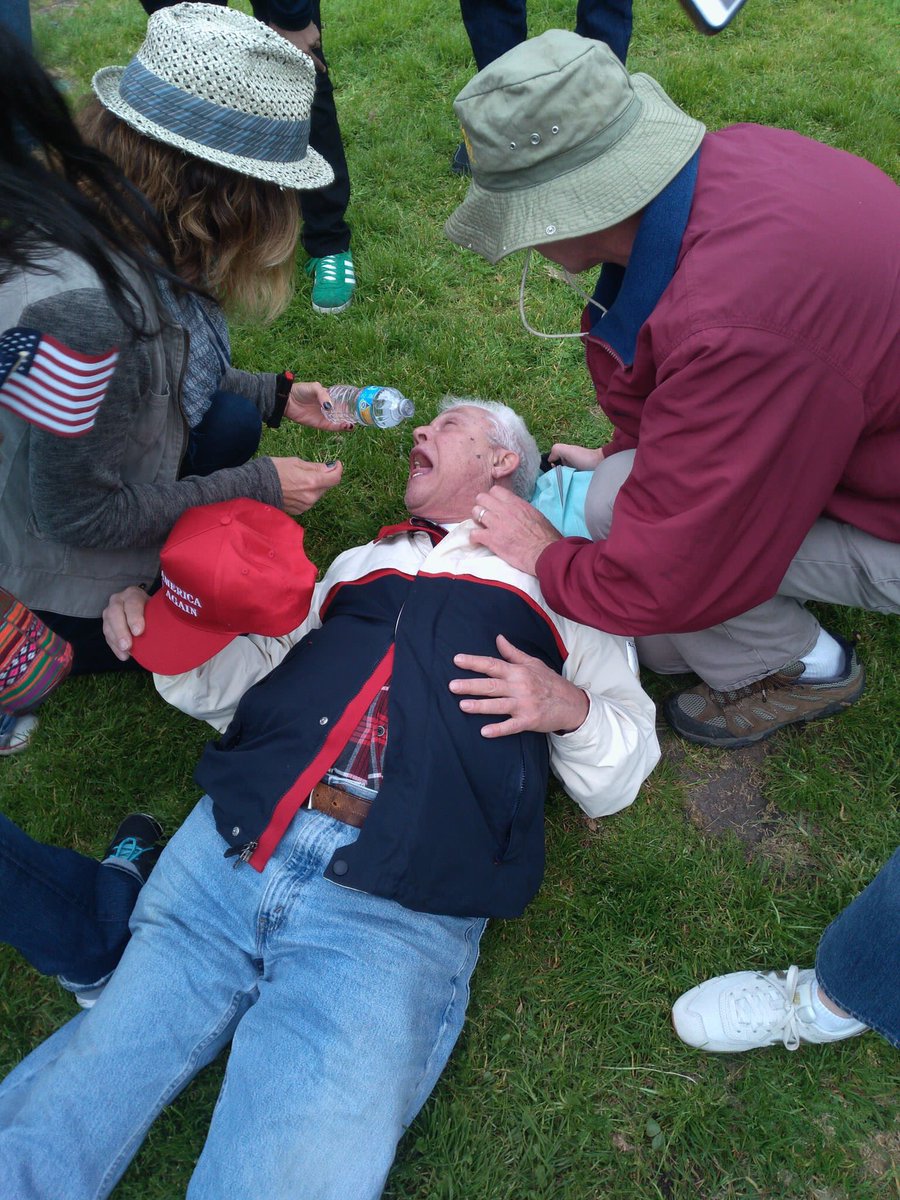 desusnice's tweet photo. When u ask for mild at Popeyes but accidentally get spicy https://t.co/G2K1jAxHQb
