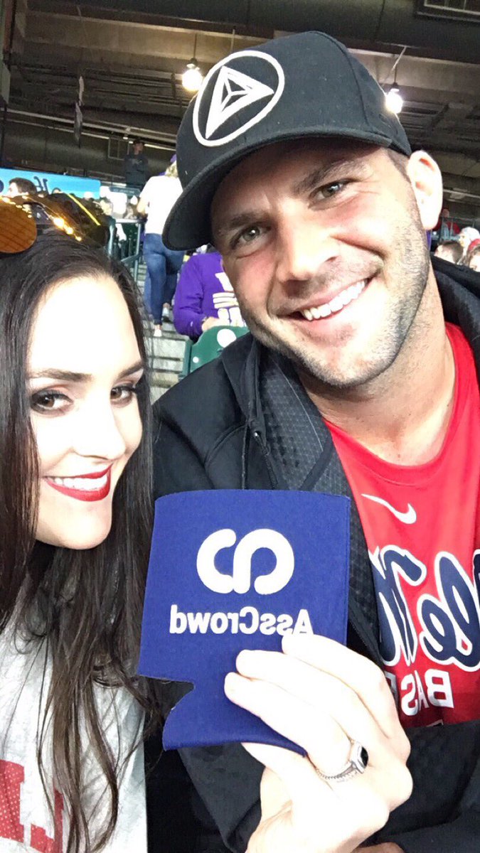 AssCrowd's tweet image. It brings us great #pleasure to announce that @BBortles5 is now officially an AssCrowd® Athlete! Tremendous! #JoinTheCrowd