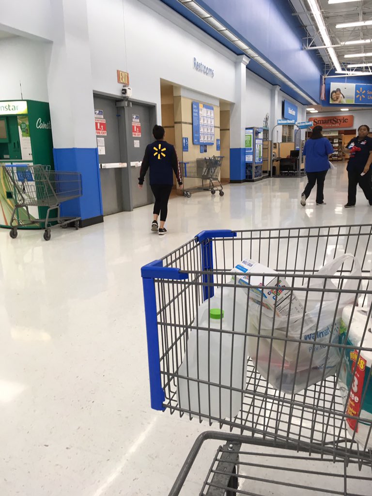 JaydonRandom's tweet image. Look it is little girl hahahahha😂😂😂😂😂😂😂😂