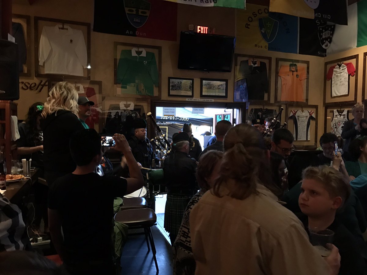 kheadman's tweet photo. Three #Cheers to the bagpipes! @McMullansPubLV @StBaldricks https://t.co/2SjgZOQ5wk