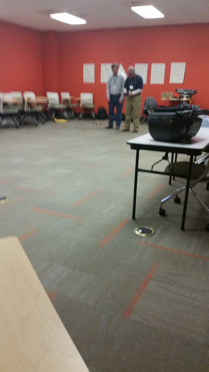 davydgrey's tweet image. Home from my UAS training @NevadaState with @DRI and @NASA learned a lot about programmable @Robotlink #CoDrones @itchcompsci @Tweege75