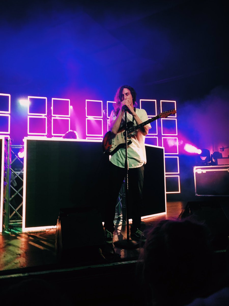 alyssa_singhh's tweet photo. @HippieSabotage was so fucking amazing. such a crazy experience 🎶♠️ https://t.co/A9e7ZPCyC3