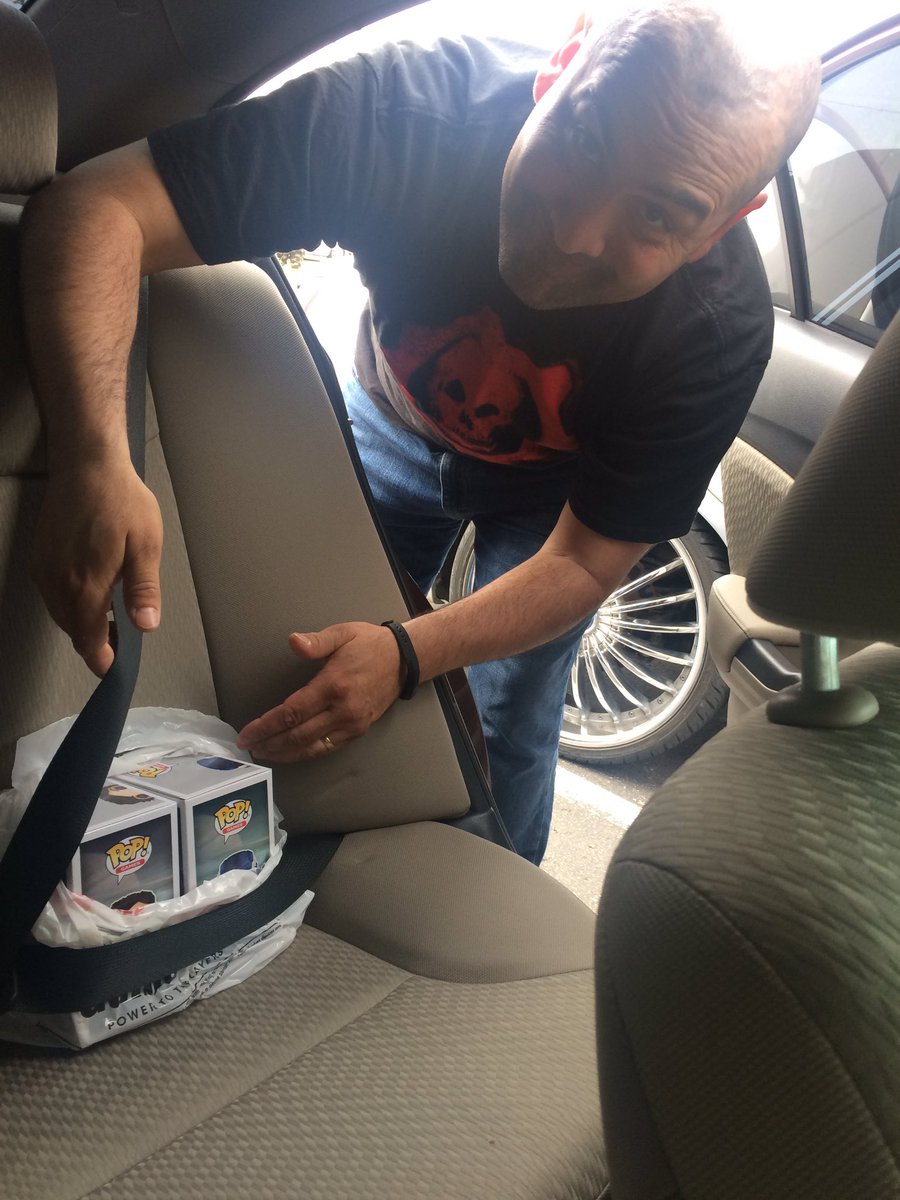 CHEEZM0's tweet photo. Safety first #HowDoYouPop https://t.co/Qbkedge9ab