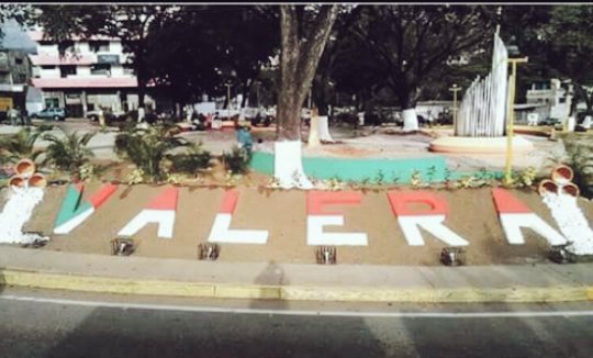 abralupesas's tweet photo. #ValeraYoSiTeQuiero @RangelSilva4F¡¡gallo que no repite no es gallo carajo💪!!aprendan a gobernar👌 https://t.co/LD1aMHEUtP