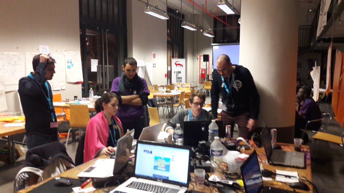 smil_event's tweet photo. Heureusement que smil'event est là ! 
#sweblois #smil_event https://t.co/vR2CBbjhZ5