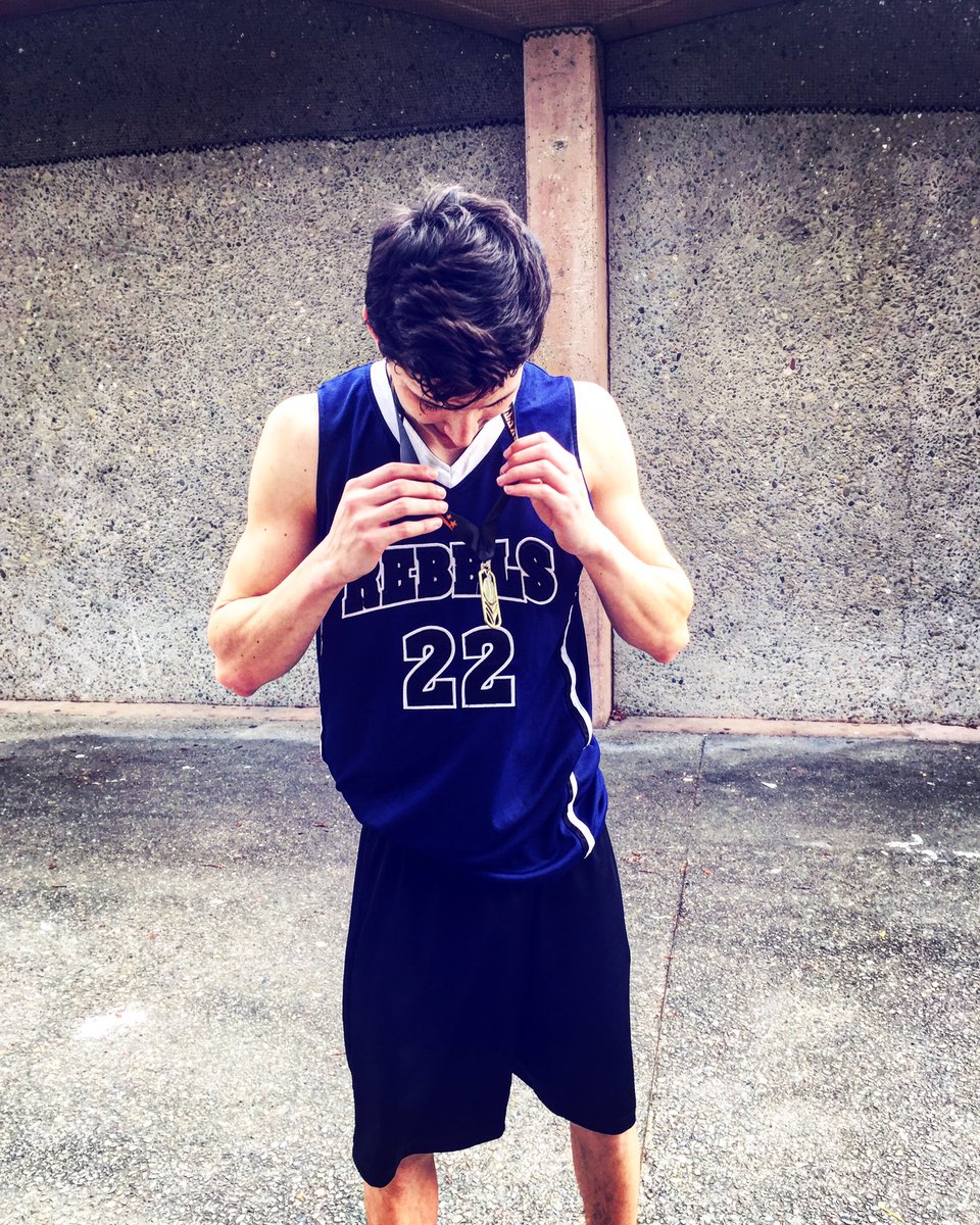 rayyy0022's tweet photo. #ballislifeagain 🥇🏀🔥 https://t.co/CxGfQoH6Ct