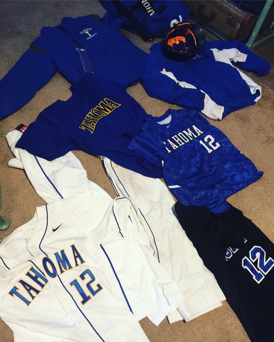 Mellyo26's tweet photo. It's that time !!!~ #freshmanflo #tahomabears #bears2state #grind https://t.co/hUAx8Yv8yH