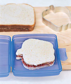 craft_wine's tweet photo. Snack Food And Wine Pairings:
Peanut Butter And Jelly Sandwich Wine Pairing- This spicy white, though dry.
https://t.co/mM8ZdtKtlA
#wine https://t.co/WLNnmvy6qp