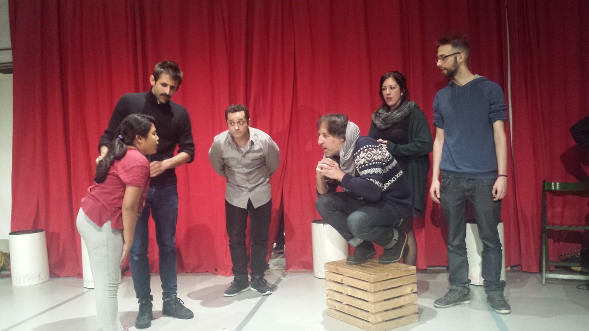 Grande Julieta y compañía en el juego de Impro o ké de la #maratonimprotour .
