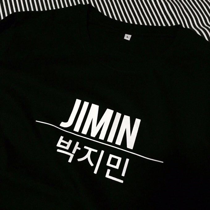 Vvvshop1's tweet photo. 💛250- เสื้อสกรีนพร้อมส่ง
เปลี่ยนชื่อได้ ออกแบบได้ แจกบน
#WingsTourInBangkok #THEWINGSTOURinbangkok #SpringDay4thWin https://t.co/iDzoKMbuIT