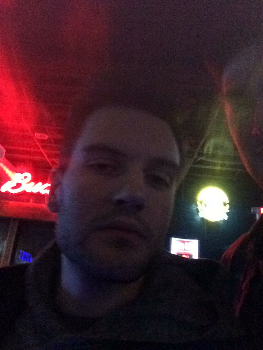 hauerw11's tweet photo. #newbar AND #UPshow https://t.co/JNvgvjBzSD
