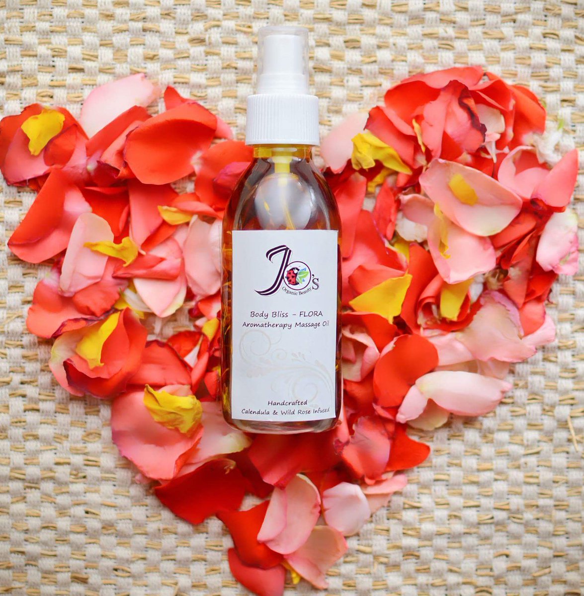 JosOrganic's tweet photo. Body Bliss Aromatherapy Massage Oil 
Infused with calendula and Wild Rose 
Available at Jo's Organic beauty only 
#calendula #bodyoil https://t.co/gnfYMVSwHf