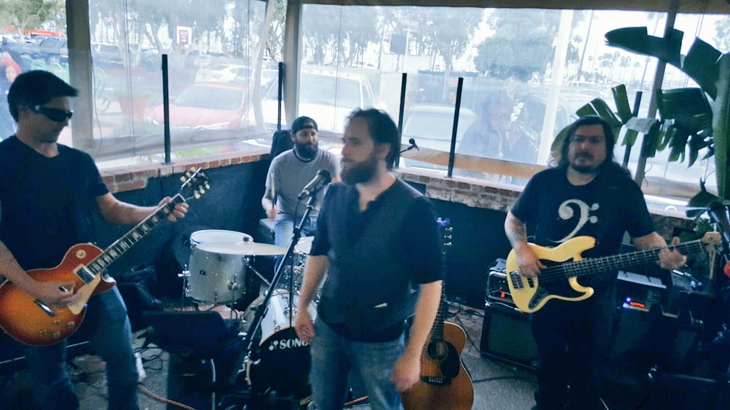 AwkwardAppeal's tweet photo. Thanks for the jam @righteousheirs !
#TalentedFriends #4HourSet 
#ArtistsSupportingArtists 
#IndieMusicAwareness https://t.co/uybMAUrCF4