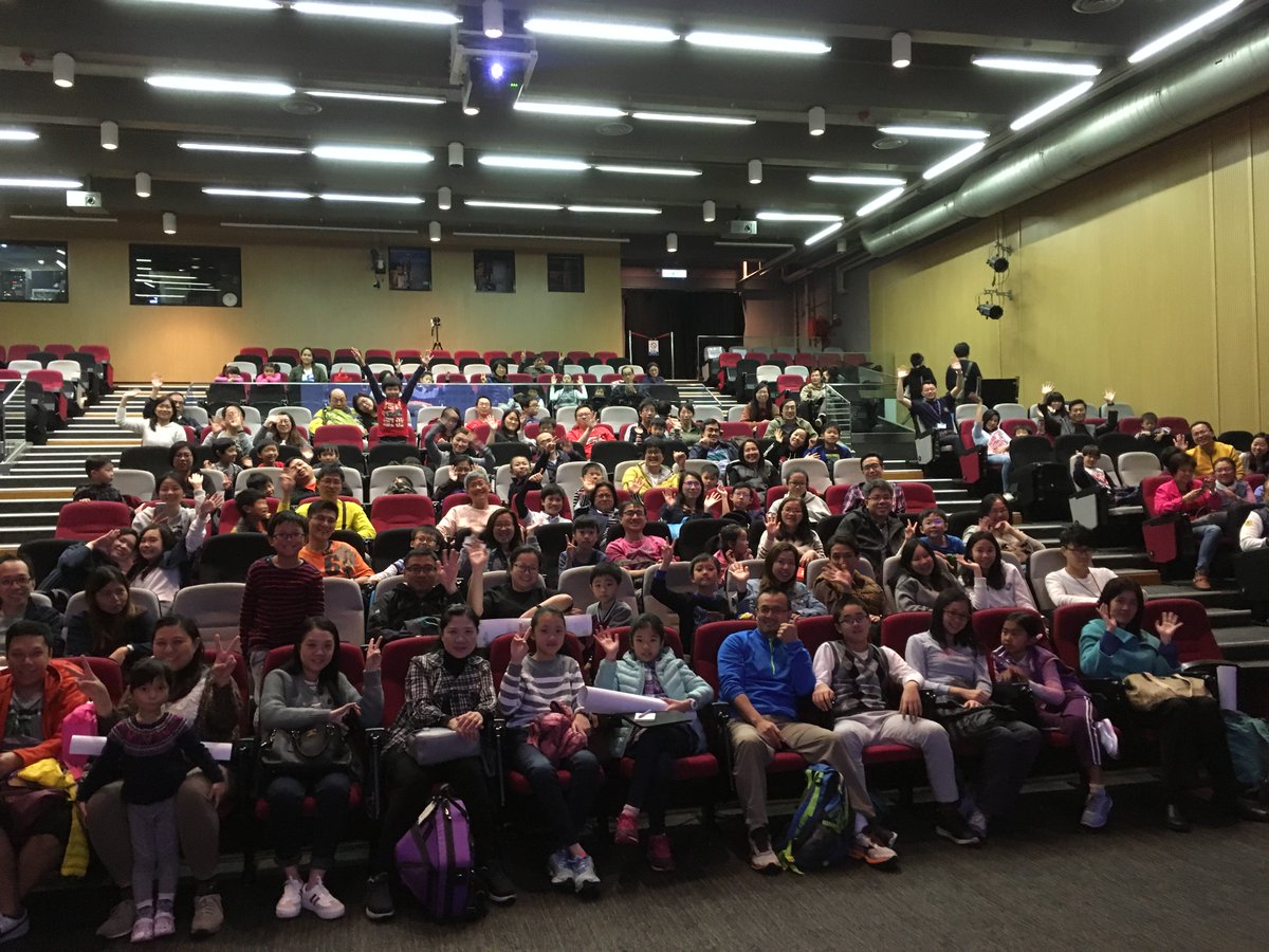 PalaeoPittman's tweet photo. Great time @BritishCouncil #ScienceAliveHK #HKScienceMuseum Thank you @hku_science + @Dino_Dobrowski helpers. Many happy visitors! https://t.co/MacooXDZrn