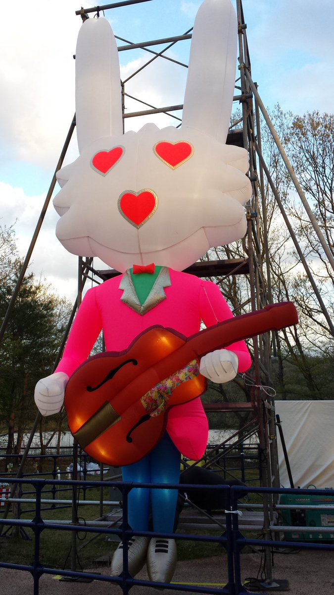 SOONCRAZYAPRIL's tweet photo. 忌野清志郎ロックン・ロール・ショー
5月9日中野サンプラザ
そしてもうひとり
忘れちゃならないゼィ！
ロックン・ロール・ショー初登場ッ。
ワタナベイビー☆～
98年のフジロック
キヨシロー初来日の時
別のステージでホフディランで
ギンギンにブチキメテいました。
楽しみであります！ https://t.co/N539ukozS3