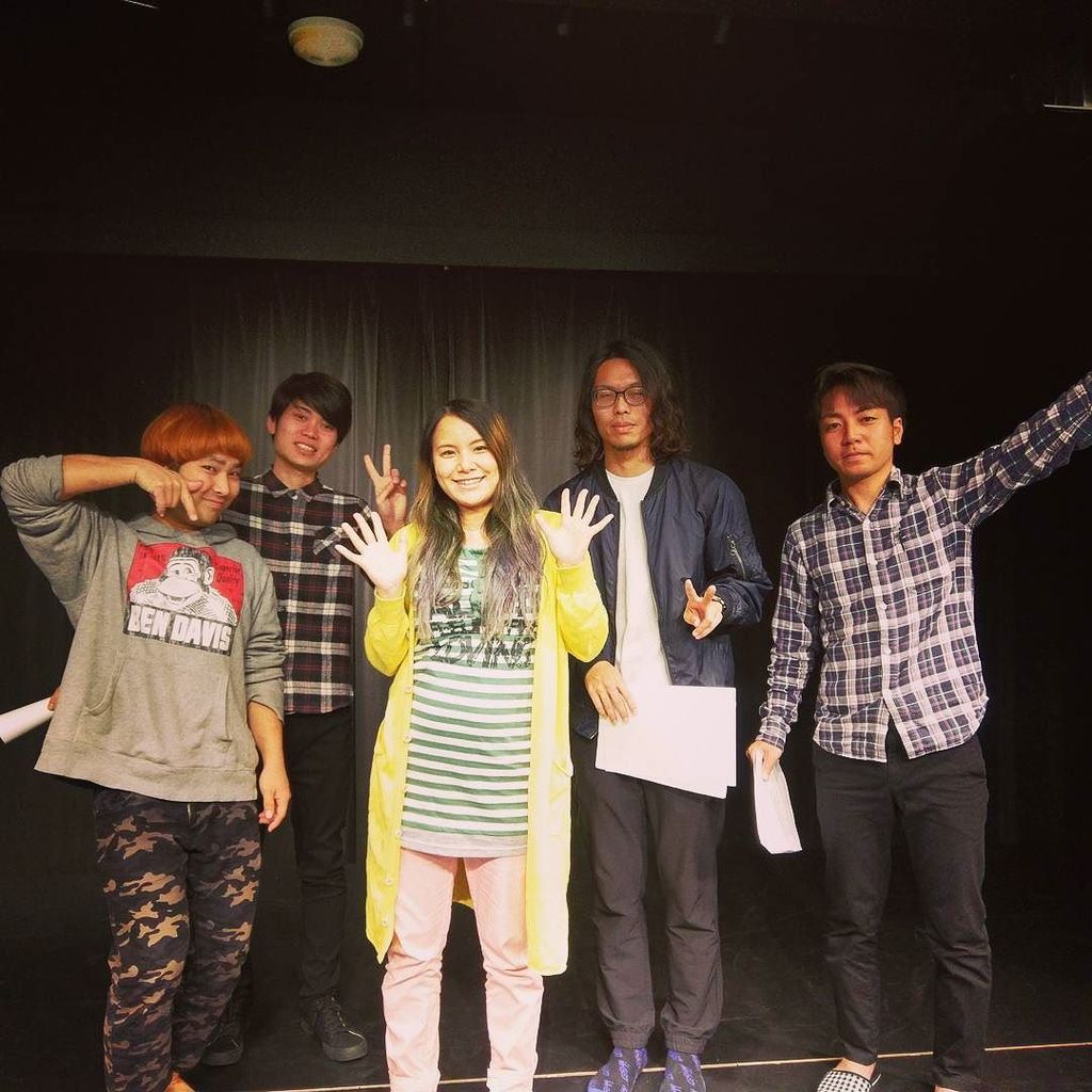YuMe_0516's tweet photo. 芸人の卵たち。
今期、最後の発声の授業してきました。お疲れ様でした!
これからの活躍、楽しみにしています❗
#よしもと沖縄
#YOEC https://t.co/JShHQyS73F https://t.co/r5PdklnafO
