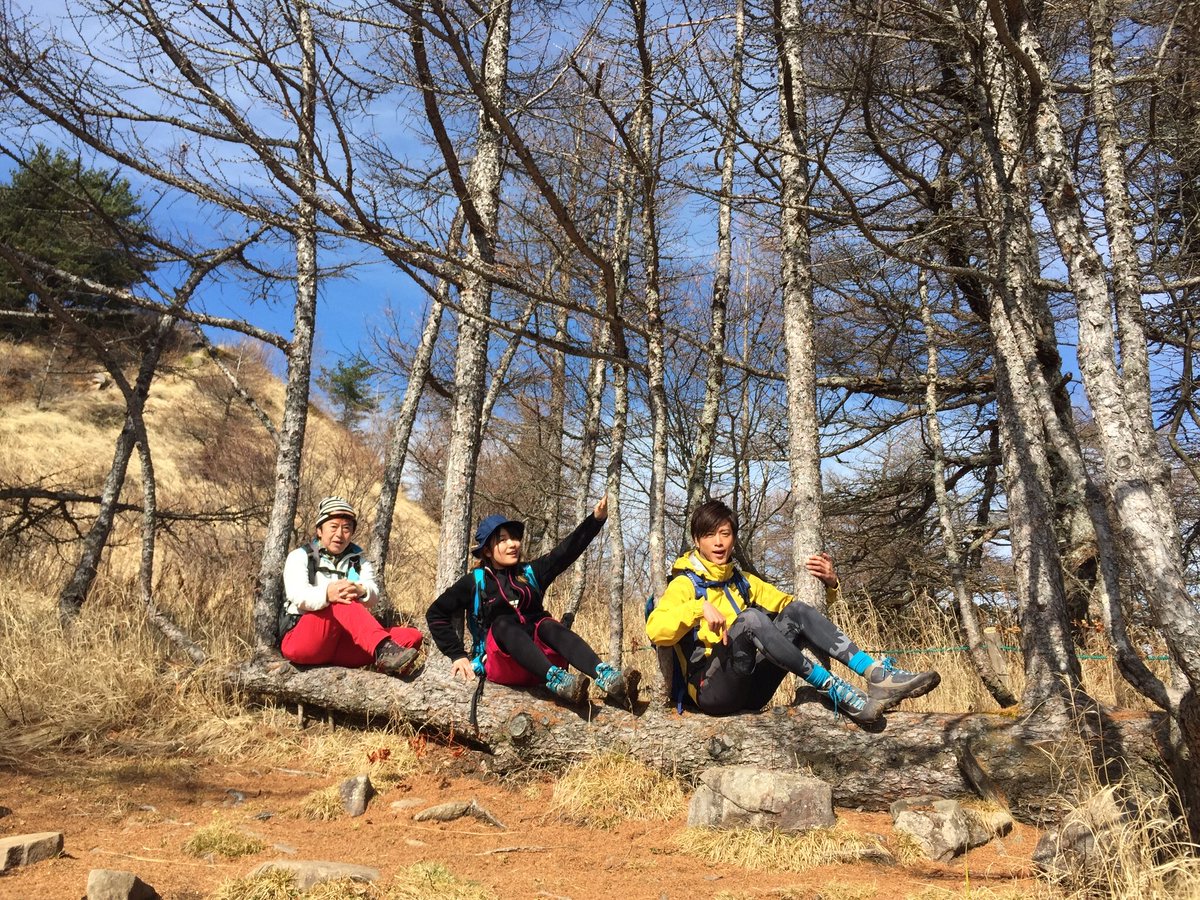 今日みたいな穏やかな日はのんびり登山を楽しみたいな ウルトラマン