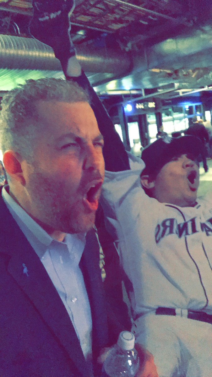 emma941seattle's tweet photo. Loving my first @WhiskeyRocksNW with @941KMPS! - @TheDavidDean https://t.co/1As4JqPcxs