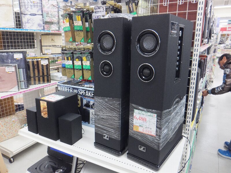 オーディオコーナーより情報です。 アンプ内蔵タワースピーカー TOHO