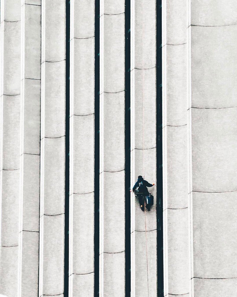 50 stories up.
•
•
•
#lensculture #aov#urbanaisle #CreateExplore #cityslickers #fatalframe… ift.tt/2n0TNE2