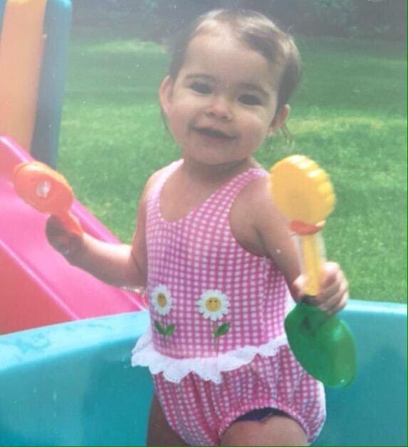 ftherkels's tweet photo. parabéns garota do sorriso perfeito vulgo cervejinha, te amo meu nene 🖤 @mvdsbeer https://t.co/FDgu6jHi5H