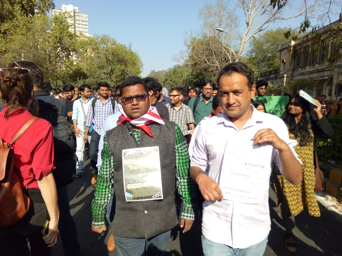 KhadriSv's tweet photo. #citizens protest against #abvpgundagardi 
#fightbackdu 
#studentsagaintabvp 
#AISF https://t.co/pWzMguLvRm