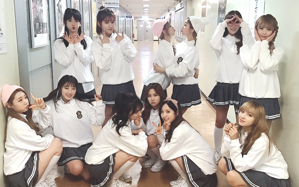 WJSNDAILY's tweet photo. [🍀] Our #우주소녀 has finally concluded their #너에게닿기를 promotions after 9 weeks! You've worked hard n rest well @WJSN_Cosmic So gonna miss u ❤ https://t.co/6SYRPTizmr