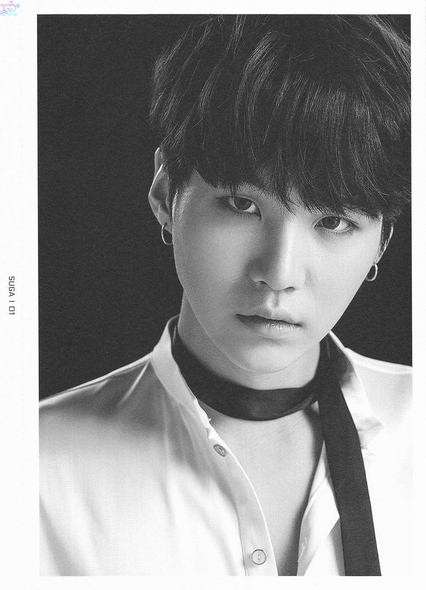 _masha_kim's tweet photo. #KanyeWest_for_BTS_Suga 
Наш котик достоин этого поздравления🌟 https://t.co/ArrpnnCXCj