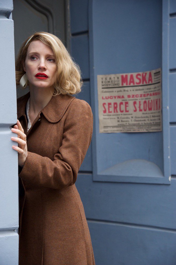 AMFOX28's tweet photo. Jessica Chastain is Antonina Zabinski in THE ZOOKEEPER'S WIFE🎥3.31.17 https://t.co/yqVunov9Sb