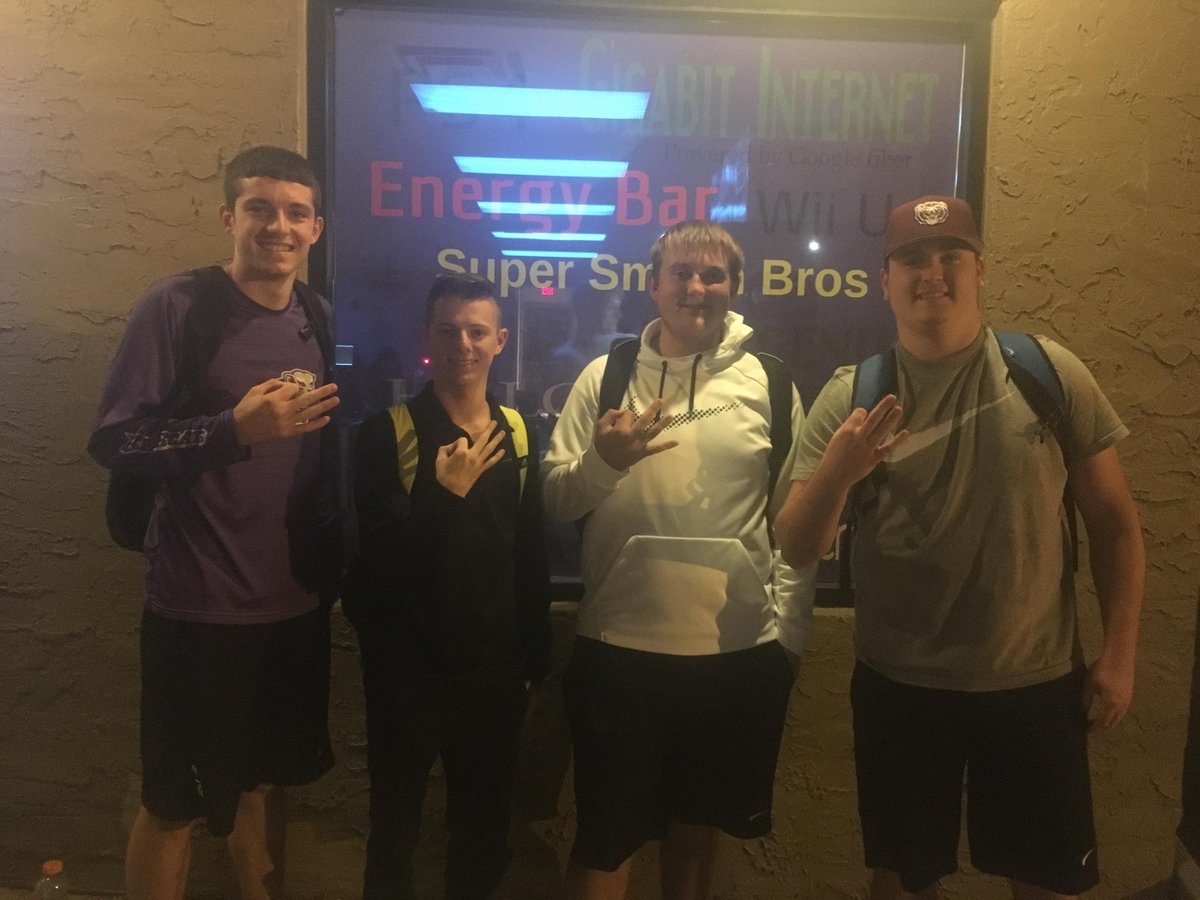 TheXtremeChaos's tweet image. Placed third at the @novastargaming @eBashCoD WAN with the boys @BigKubSki @MBoorom_98 @devynhair25 #Devyn #3G1M #GBKidsSuck #MakingMoney