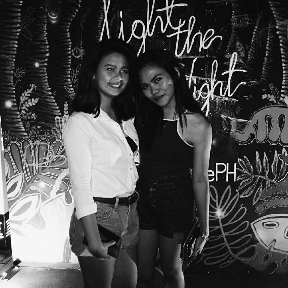HEMMOPERF's tweet photo. last friday night! 💋🎉  #AYearOfEscape #SMAccessoriesxKiiara https://t.co/KdiIxjdrBV