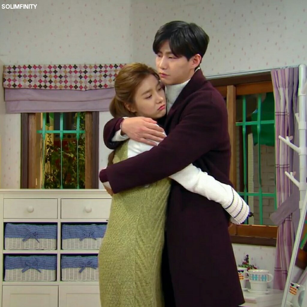 C6IkRv4VMAAty8X.jpg:large