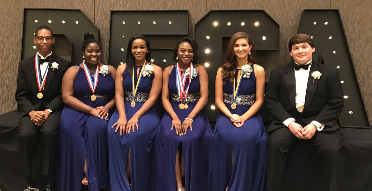 SCDECA_Emily's tweet photo. Thank you, SC DECA, for giving me the opportunity to serve you this past year. It has been an opportunity that I will cherish forever. 💙 https://t.co/3S7MpzB9Tn