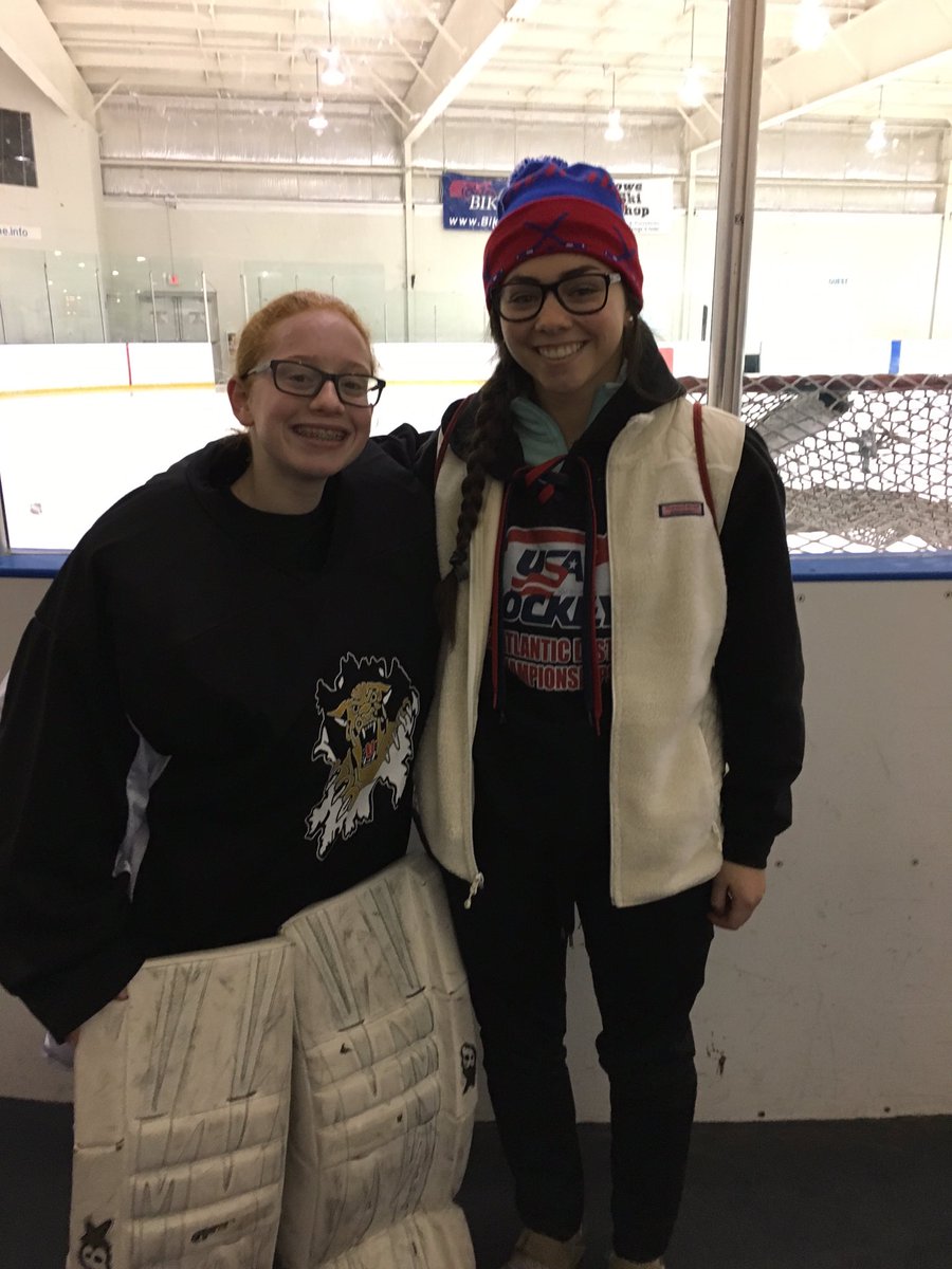 itsarielgold's tweet photo. happy birthday Sam! thx for always being there for me. i don't know where i would be without you. love you bffβ€οΈβ€οΈβ€οΈ #jeep #yipper #chip https://t.co/y86hYQNHNA