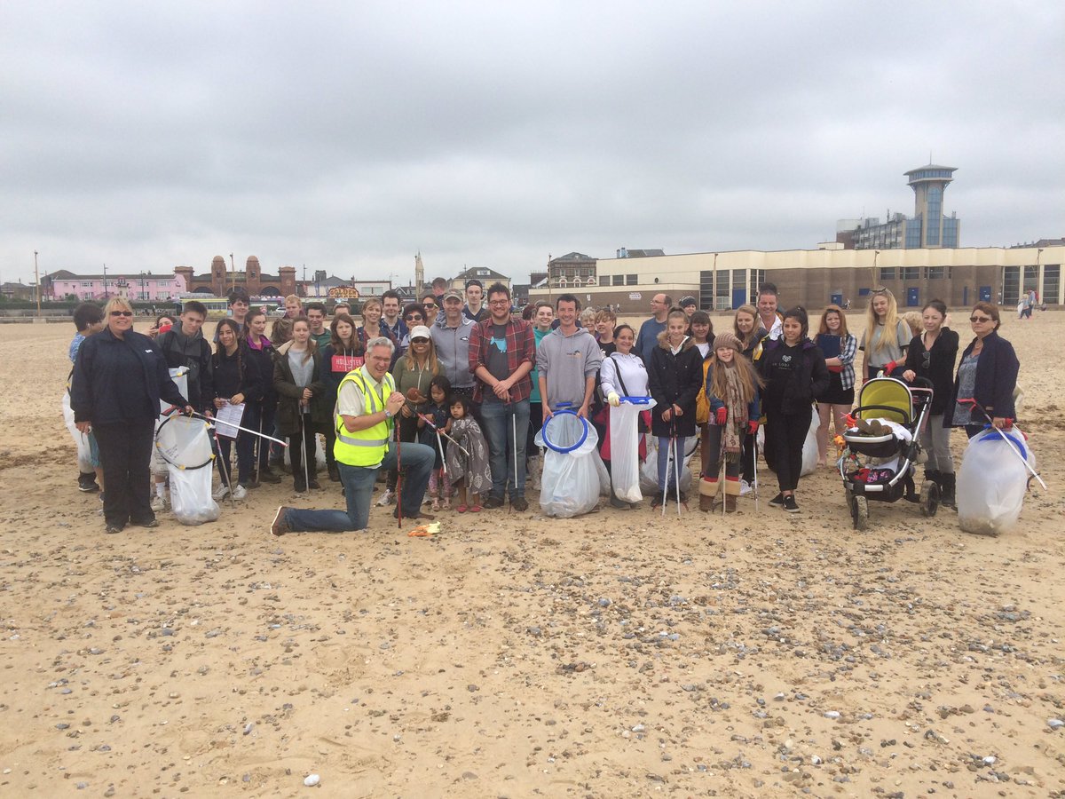 MandalayEvents's tweet photo. Come along to this mornings #Marine Conservation Society #beachclean #mcs #bengarrod #getup #community-event #FreeFood #Great Yarmouth https://t.co/JzMBlEIDgh