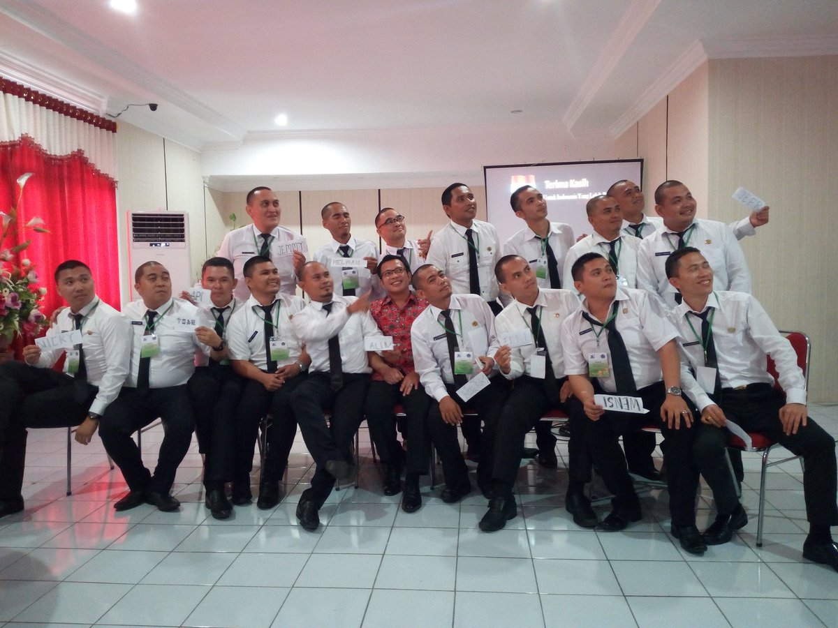 agushakri's tweet image. #prajab2016 #kemristekdikti #aneka #Sulawesi #UNG #UNHAS #UNIMA #UNM #UNSULBAR #USNKOLAKA #POLNUSTAR