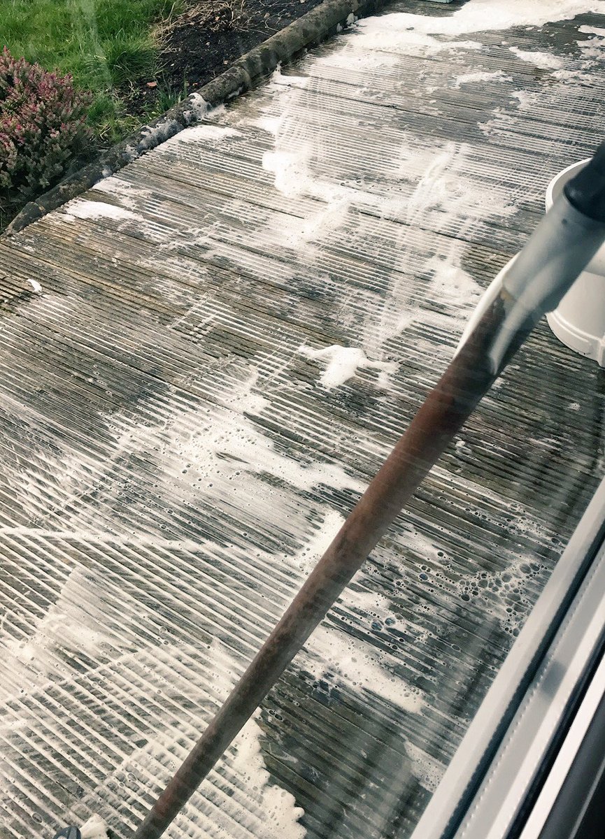 GemmaFisher87's tweet image. Memo to self, a little fairy liquid goes a long way #diyhell #fairyliquid